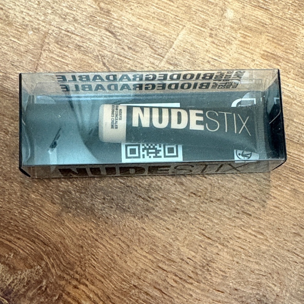 NWT NUDESTIX Cream Concealer Mini Nude 1